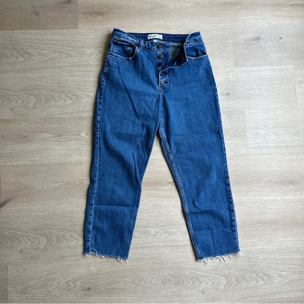 Abercrombie & Fitch The Mom High Rise Curve Love Jeans